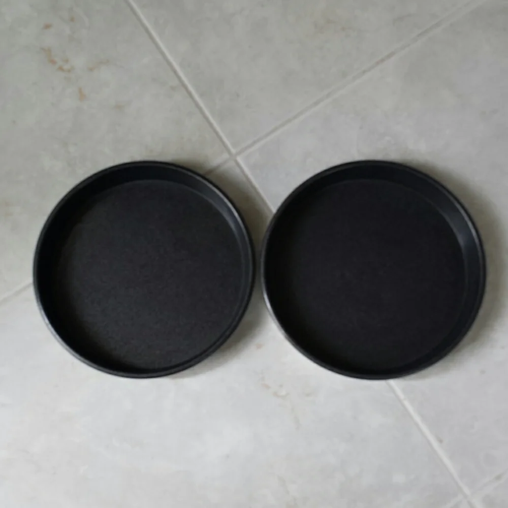 (2) 9inch nonstick round cake pans